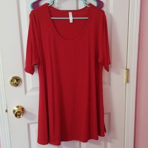 Lularoe L red perfect T
